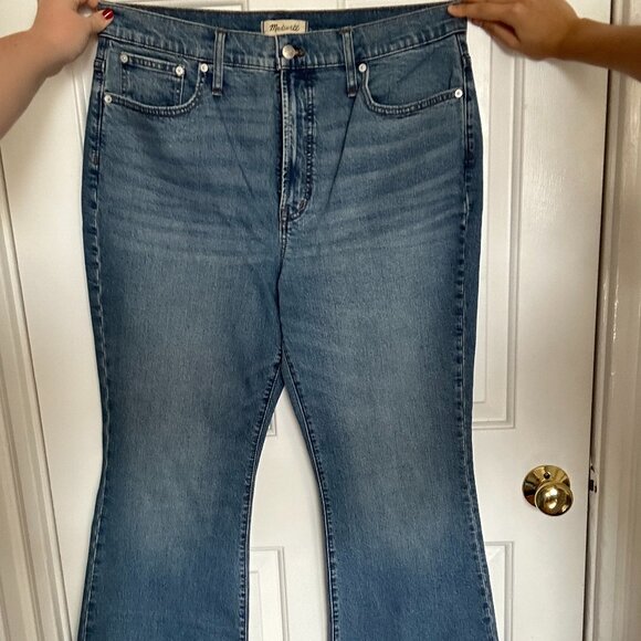 Madewell Size 32 Flare Jeans - Picture 1 of 3